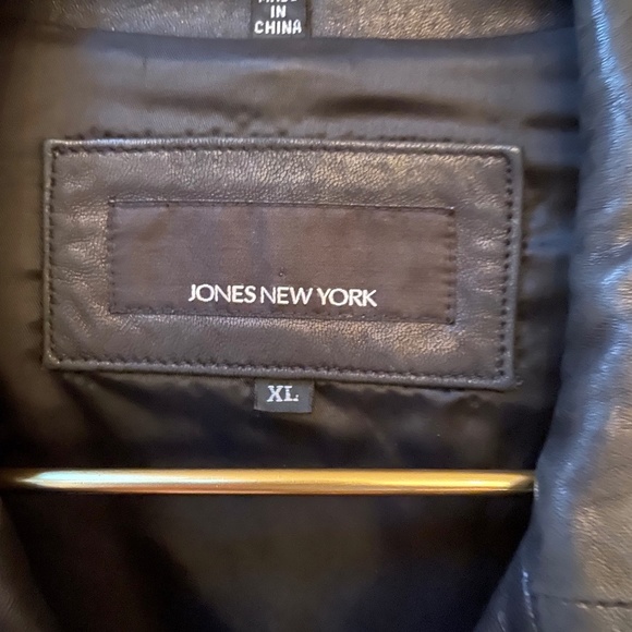 Jones New York black leather jacket - Picture 6 of 9
